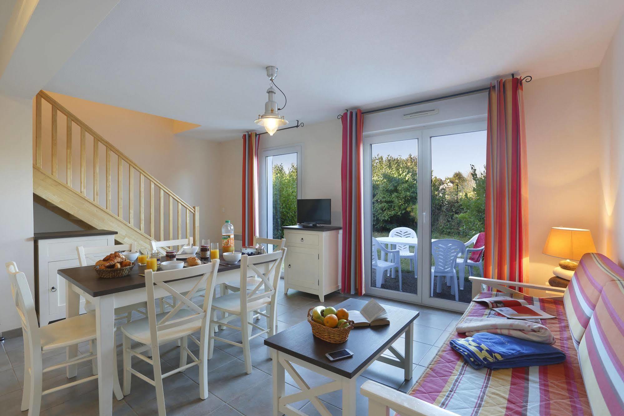 Residence Nemea Les Roches Сен-Поль-де-Леон Екстер'єр фото